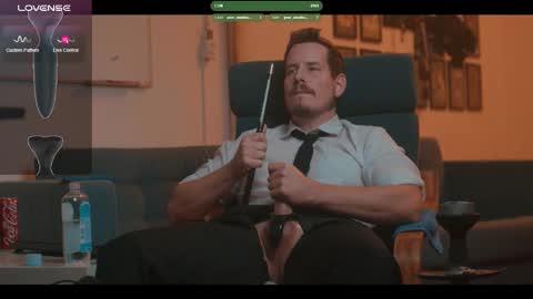 Snapshot of the_dilf chatting on 11.12.25 The DILF - online show from 11.12.25