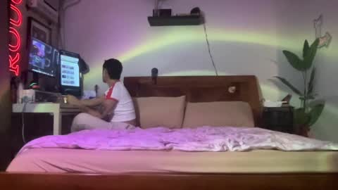 Snapshot of the_emmarouge chatting on 02.10.25 the_emmarouge online show from 02.10.25