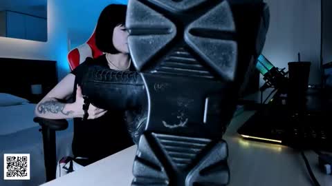 Snapshot of the_inamorata chatting on 11.03.25 Goddess Misha online show from 11.03.25