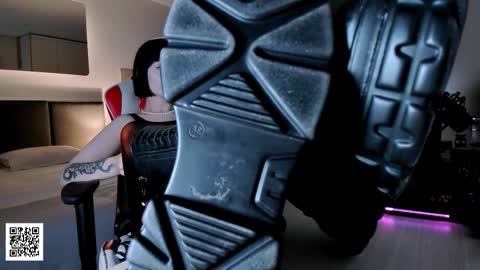 Snapshot of the_inamorata chatting on 11.09.25 Goddess Misha online show from 11.09.25