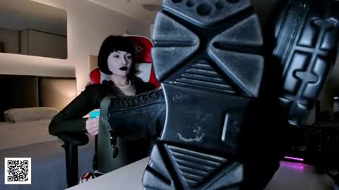 Snapshot of the_inamorata chatting on 11.10.25 Goddess Misha online show from 11.10.25