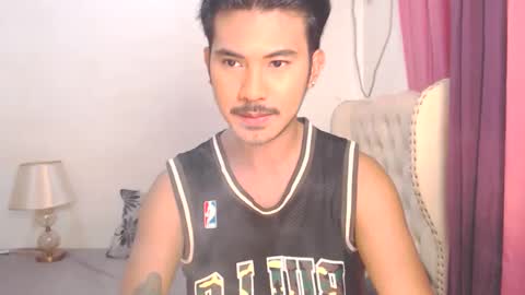 Snapshot of the_killian_jones chatting on 02.23.25 ken online show from 02.23.25