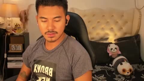 Snapshot of the_killian_jones chatting on 10.01.25 ken online show from 10.01.25