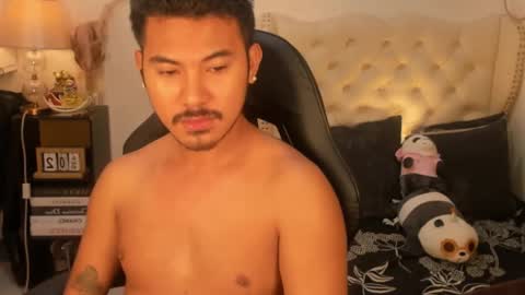 Snapshot of the_killian_jones chatting on 10.09.25 ken online show from 10.09.25