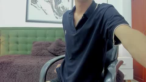 Snapshot of the_mark_king chatting on 10.12.25 T H E M A R K K I N G online show from 10.12.25