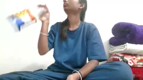 Snapshot of the_right_girl chatting on 10.03.25 Suzan Sexy online show from 10.03.25