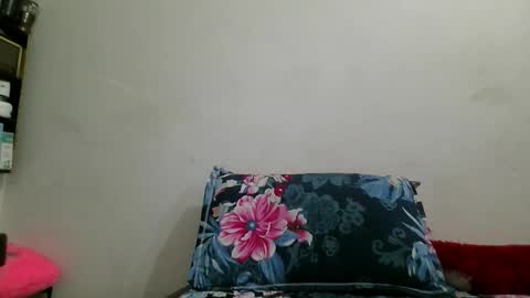 Snapshot of the_right_girl chatting on 10.14.25 Suzan Sexy online show from 10.14.25