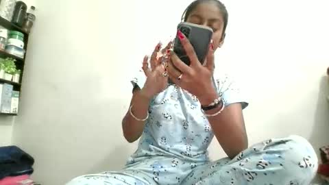 Snapshot of the_right_girl chatting on 10.19.25 Suzan Sexy online show from 10.19.25