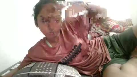 Snapshot of the_right_girl chatting on 10.27.25 Suzan Sexy online show from 10.27.25