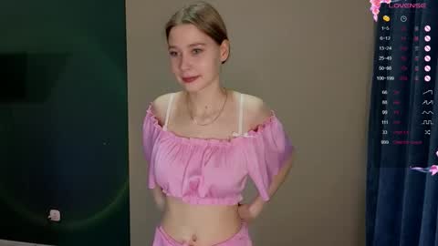 Snapshot of the_vickky chatting on 02.13.26 Vicky online show from 02.13.26