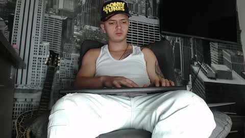 Snapshot of theangelmiguel chatting on 12.21.24 Miguel Angel online show from 12.21.24