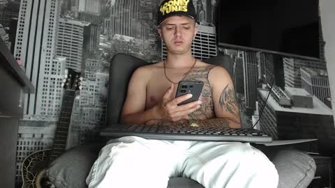 Snapshot of theangelmiguel chatting on 12.21.24 Miguel Angel online show from 12.21.24