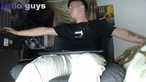 Snapshot of theangelmiguel chatting on 02.15.25 Miguel Angel online show from 02.15.25