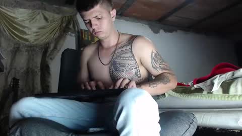 Snapshot of theangelmiguel chatting on 02.20.25 Miguel Angel online show from 02.20.25