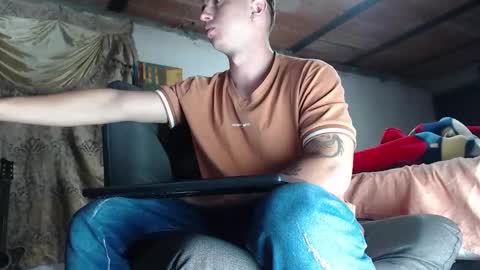 Snapshot of theangelmiguel chatting on 03.08.25 Miguel Angel online show from 03.08.25