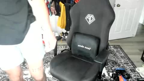 Snapshot of theanonjock chatting on 07.19.26 Dill online show from 07.19.26