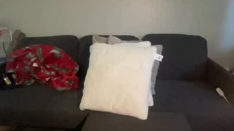 Girl Next Door  online show from 02.04.26