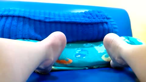 Snapshot of thebestpussyhairy chatting on 10.19.25 Karla online show from 10.19.25