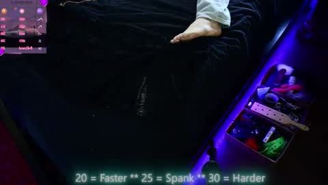 Snapshot of thecarrguyy chatting on 10.15.25 Thatcarrguyy online show from 10.15.25