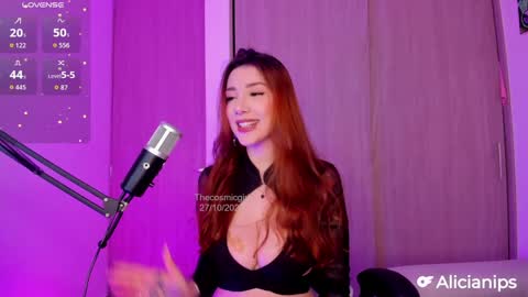 Snapshot of thecosmicgirl chatting on 10.27.25 Alicia Alikath online show from 10.27.25