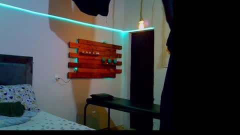 Snapshot of thecouplehavingall chatting on 03.03.25 thecouplehavingall online show from 03.03.25