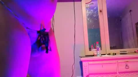 Snapshot of thedeviantdaddy chatting on 11.01.25 DeviantDaddy online show from 11.01.25