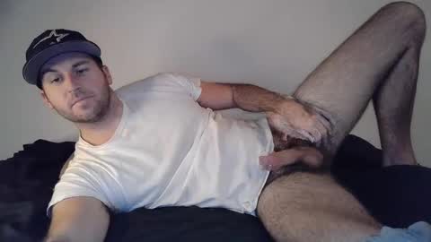 Snapshot of theetwohander chatting on 11.23.25 Theetwohander online show from 11.23.25