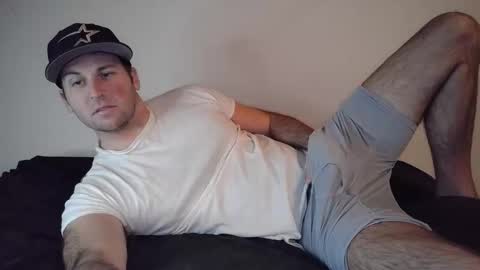 Snapshot of theetwohander chatting on 12.02.25 Theetwohander online show from 12.02.25