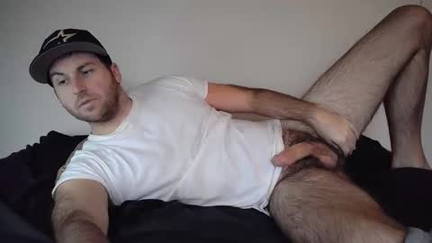 Snapshot of theetwohander chatting on 12.16.25 Theetwohander online show from 12.16.25