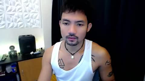 Snapshot of thefriskyasian chatting on 10.07.25 Jaycee online show from 10.07.25