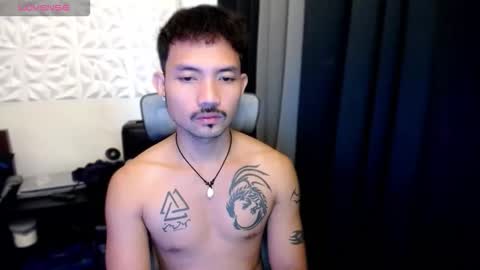 Snapshot of thefriskyasian chatting on 10.25.25 Jaycee online show from 10.25.25