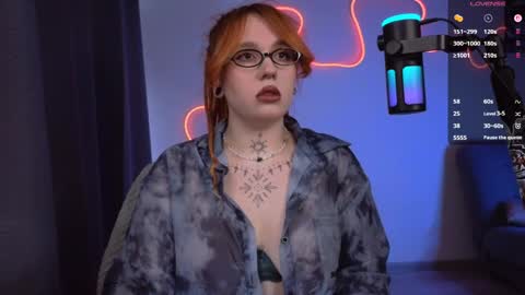 Snapshot of thefullredmoon chatting on 04.23.26 Moon online show from 04.23.26