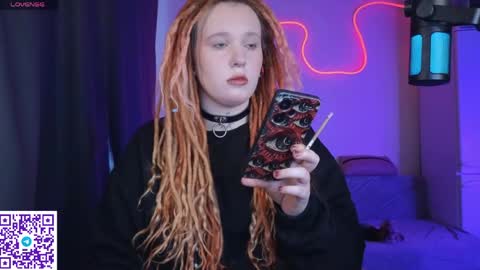 Snapshot of thefullredmoon chatting on 05.29.26 Moon online show from 05.29.26