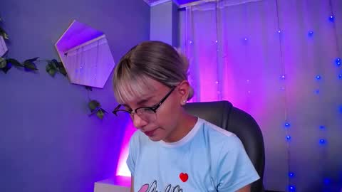 Snapshot of thegodmother_gh chatting on 10.25.25 Peyton online show from 10.25.25