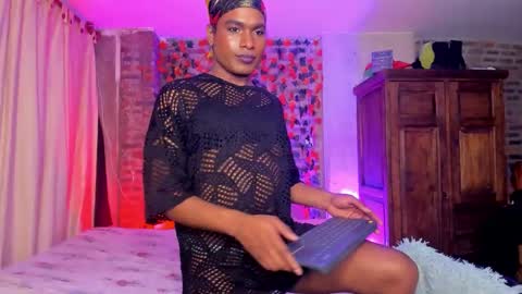 Snapshot of thegoldenbitch chatting on 11.07.25 Goldie online show from 11.07.25