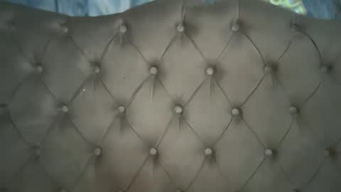 Elle  dont forget to folloW me and thumbs up online show from 04.11.26