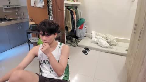 Snapshot of thegreenmagus chatting on 10.29.25 Green online show from 10.29.25