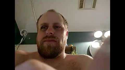 Snapshot of thehammerxx chatting on 10.09.25 thehammerxx online show from 10.09.25