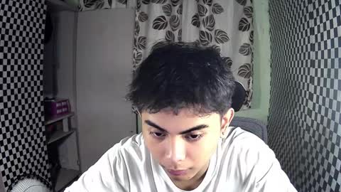 Xerxis online show from 12.04.24