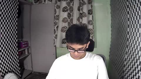 Xerxis online show from 12.04.24