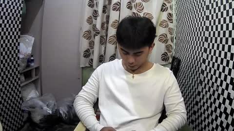 Xerxis online show from 02.06.25