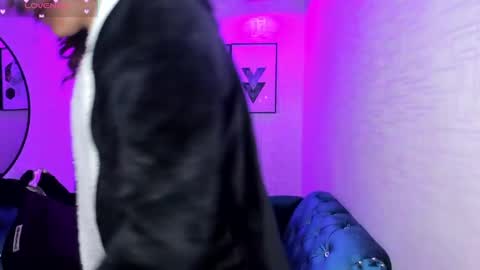 Snapshot of theia_moon_ chatting on 11.12.25 Theia online show from 11.12.25