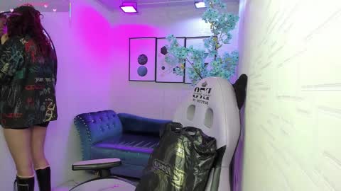 Theia  online show from 01.10.26