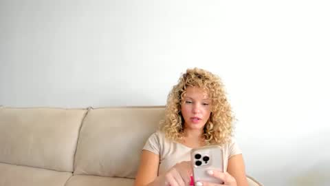 Lily Marie online show from 12.02.24