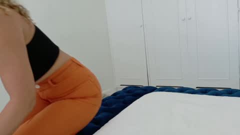 Lily Marie online show from 09.19.25