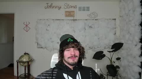 Snapshot of thejohnnystone chatting on 05.07.26 Johnny Stone online show from 05.07.26