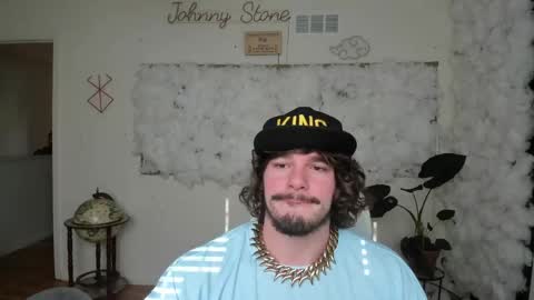 Snapshot of thejohnnystone chatting on 05.08.26 Johnny Stone online show from 05.08.26
