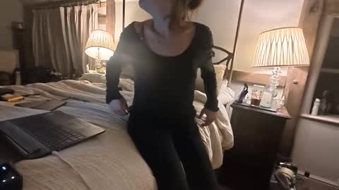 theladyduchess online show from 03.06.26