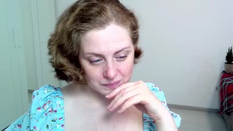 Ella online show from 01.05.25