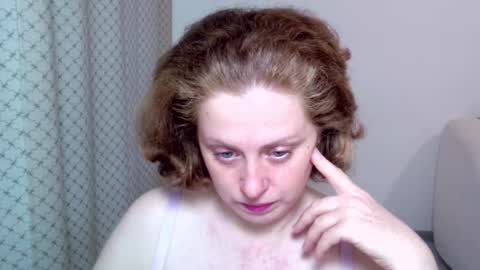 Ella online show from 11.28.25